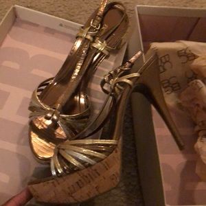 Bcbg sandal heels super cute